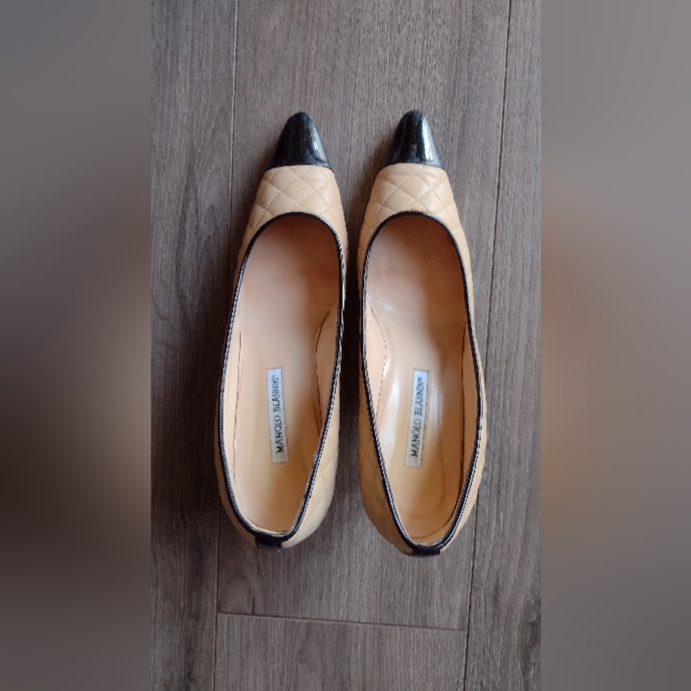 Manolo Blahnik Quilted Cream and Black Heels, Women's Size 9.5 Great Condition!
